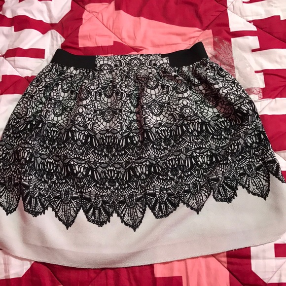 BCX Black and white skirt - Picture 5 of 6